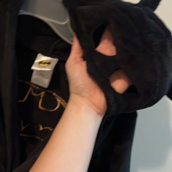 Bruce Wayne Batman bathrobe. with mask hood.  size xs 4-5 - Picture 5 of 8